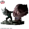 Banpresto World Collectable Figure: Kaiju No. 8 - Kaiju No. 8 golpeando a un monstruo araña.