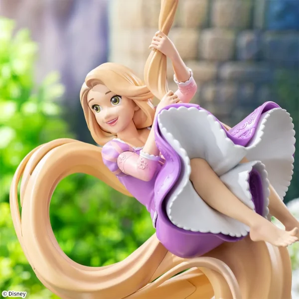Sega Figures: Personajes Disney - Rapunzel en la Torre