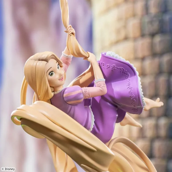 Sega Figures: Personajes Disney - Rapunzel en la Torre