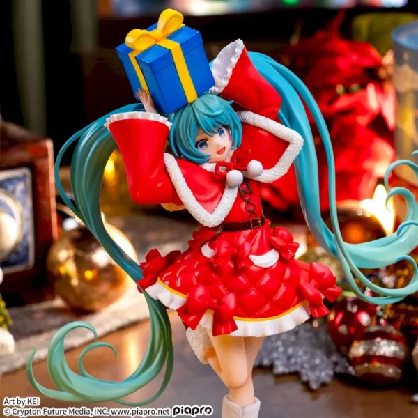 Sega Luminasta Figures: Hatsune Miku vestida con atuendo navideño