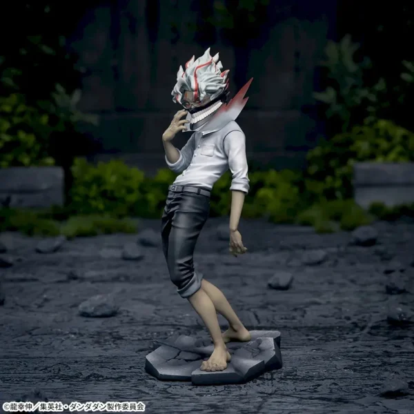 Sega Luminasta Figures: Dan Da Dan - Okarun (transformación).