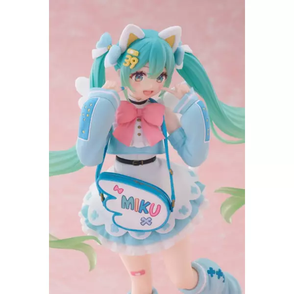 ‎Taito Coreful Figure: Hatsune Miku Fashion Fancy