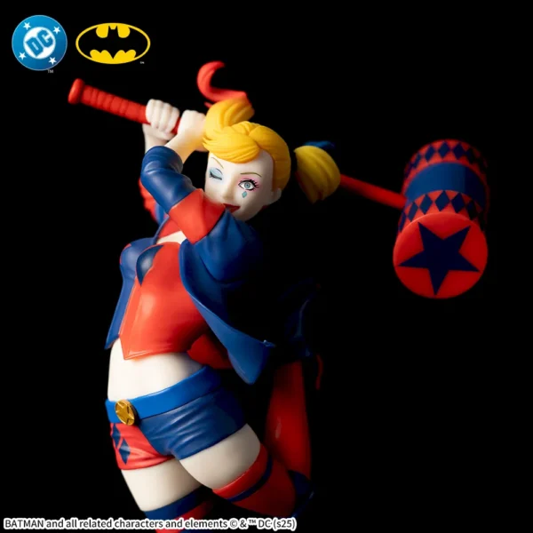 Sega Premium ACT/CUT: DC - Harley Quinn Versión Vívida.