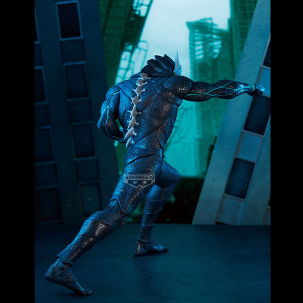 Banpresto Grandista Figure: Kaiju No. 8 - Kafka Hibino Transformación.