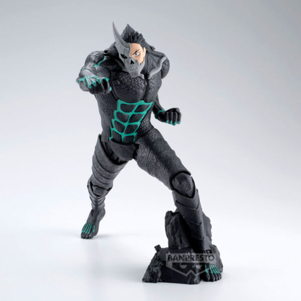 Banpresto Grandista Figure: Kaiju No. 8 - Kafka Hibino Transformación.