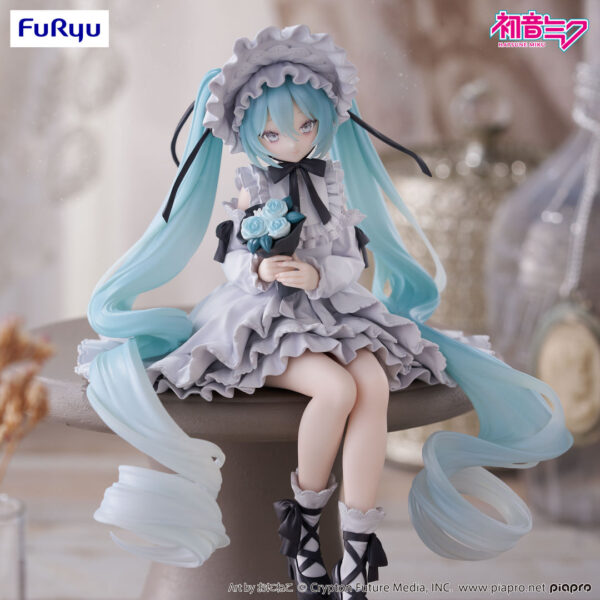 Furyu Noodle Stopper Figure: Hatsune Miku  Vintage Doll Style.