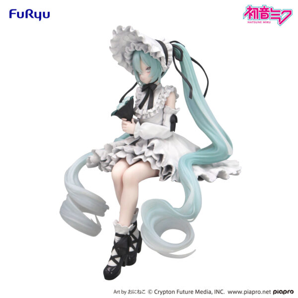 Furyu Noodle Stopper Figure: Hatsune Miku  Vintage Doll Style.