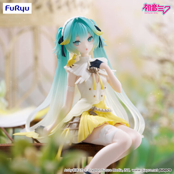 ‎Furyu Noodle Stopper Figure: Hatsune Canary Bird